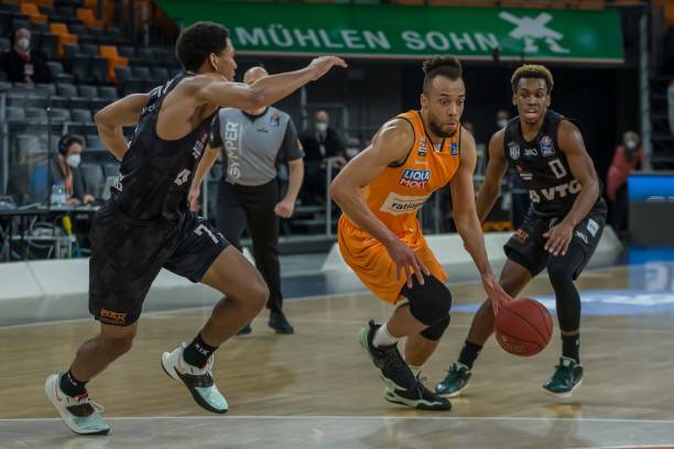 赵嘉仁受伤 赵嘉仁受伤