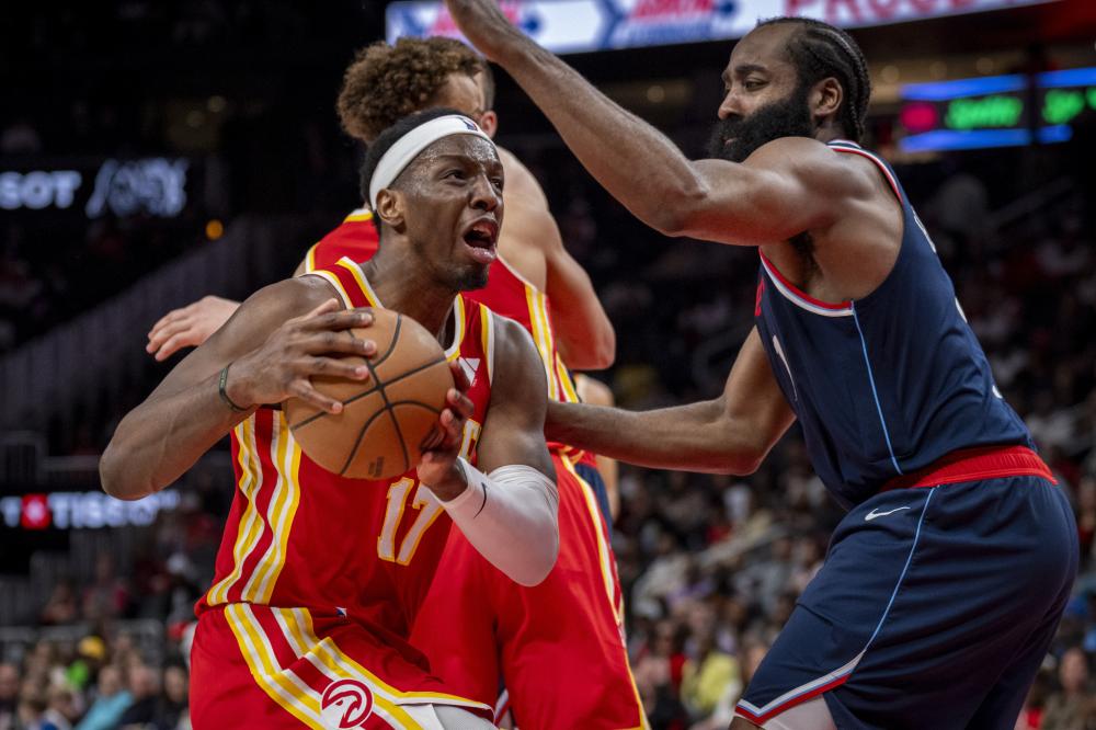 通过定期举 通过定期举